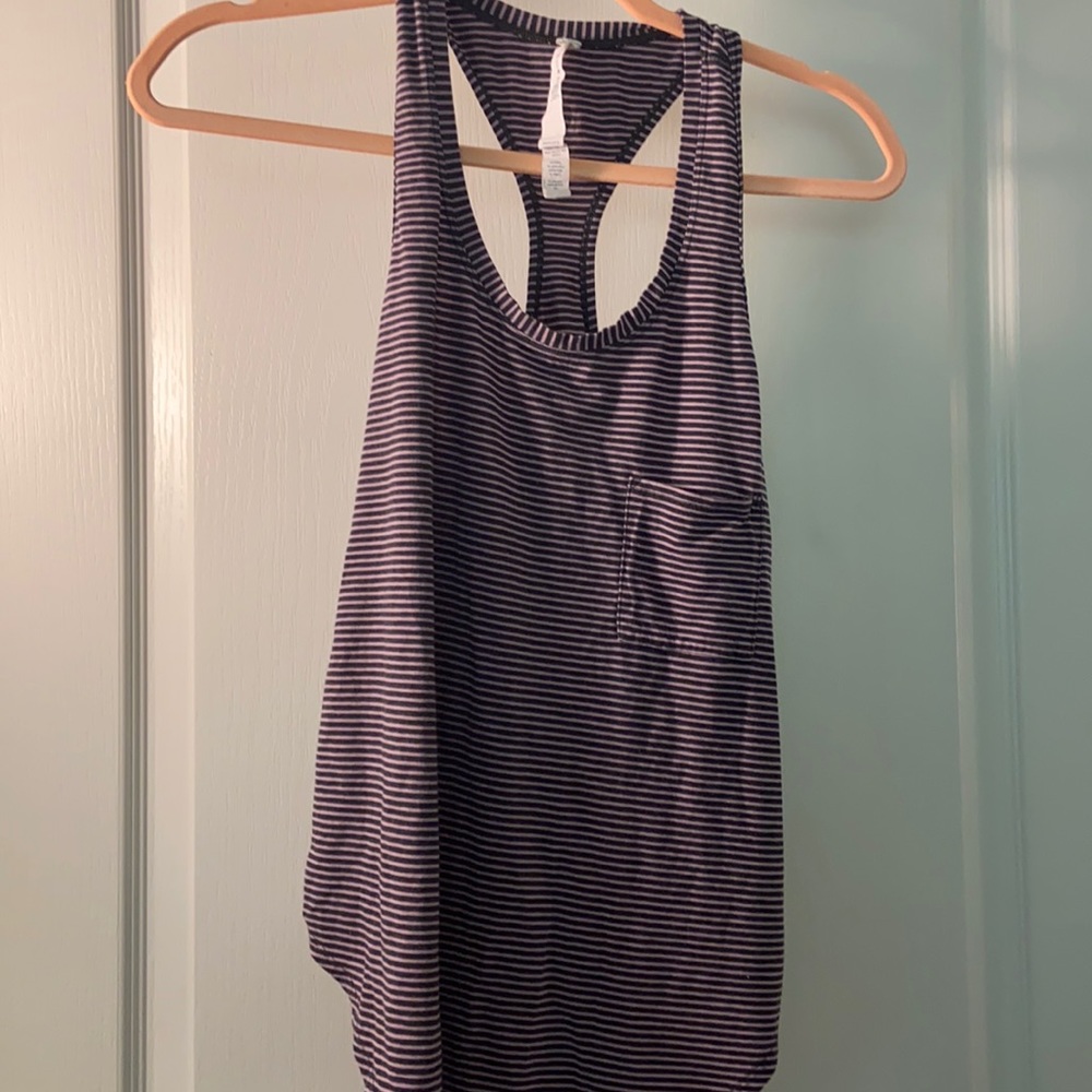 Lululemon top